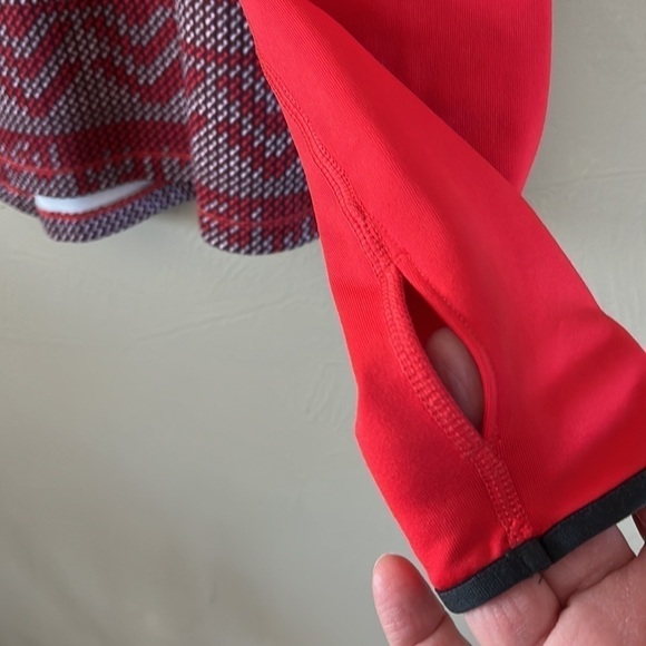 Nike Pro dry fit turtleneck long sleeves solid red sleeves red pattern size L - Picture 5 of 12